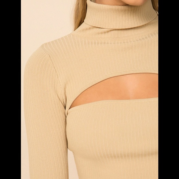 Superdown revolve Tasha cutout turtleneck XS - Picture 3 of 6